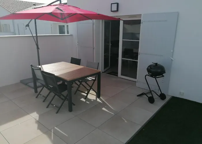 La Corvette Maison Avec Piscine/parking/wifi/plages 5kms بيت للعطل